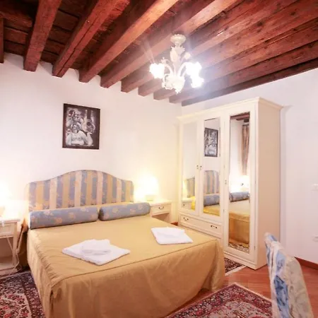 Venezia Residence Apartman *