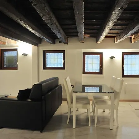 Venezia Residence Apartamento *