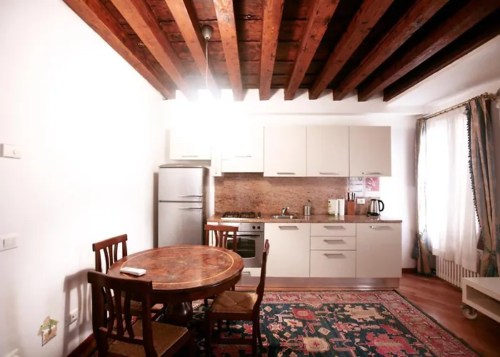 Venezia Residence Apartment *